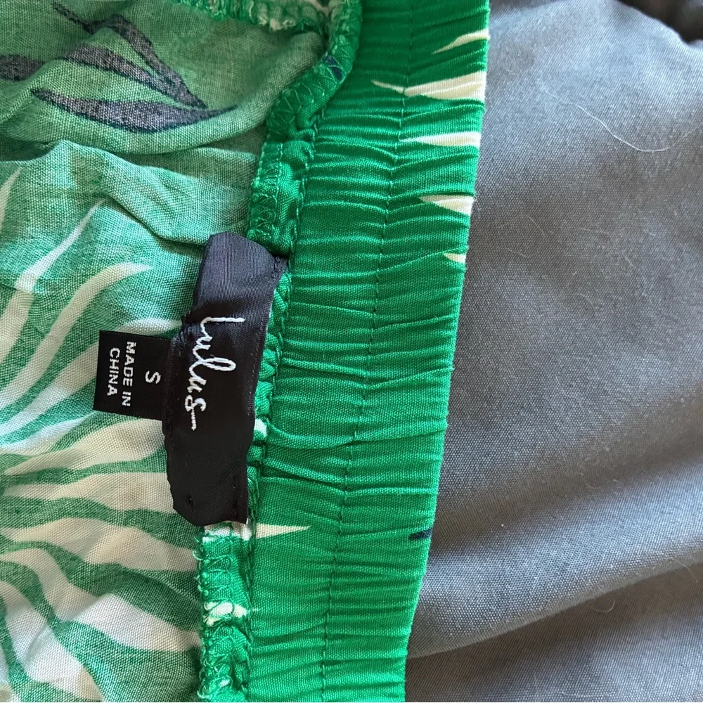Lulu's Emerald Leaf Pattern Dress - Picture 4 of 6
